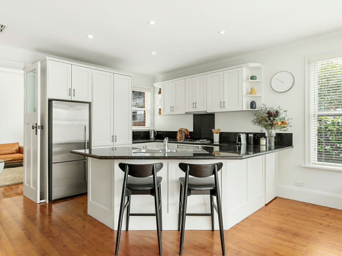 11 Meredith Street, ELWOOD, Elwood - Thumbnail 5