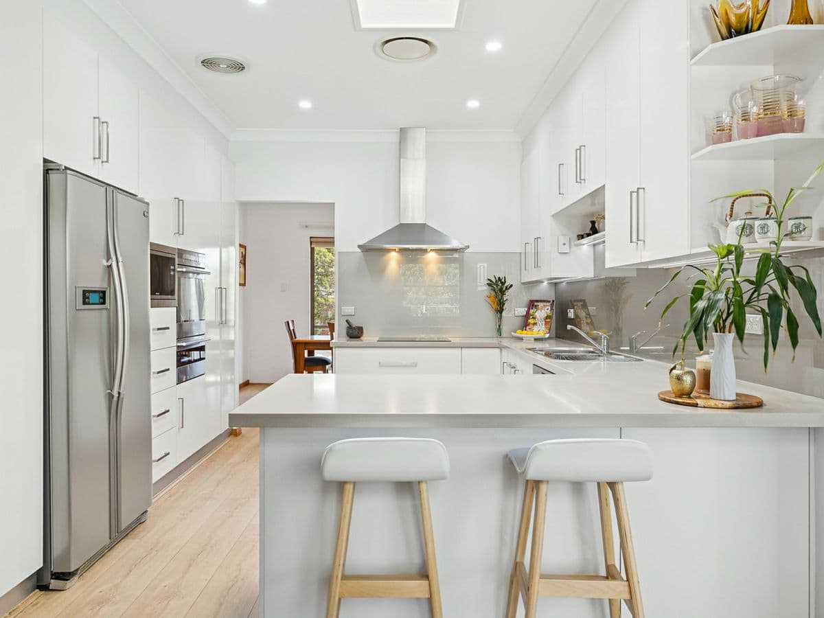 52 Carnarvon Street, YARRAWARRAH, Yarrawarrah - Thumbnail 2