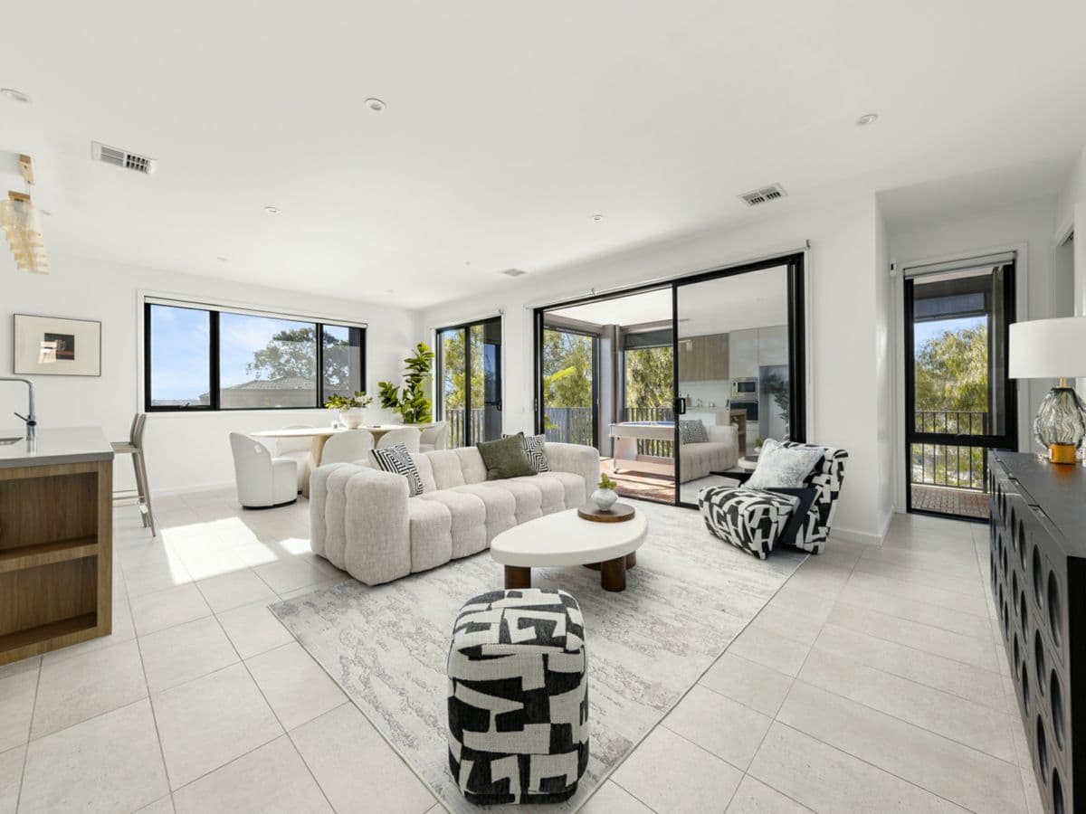 41 Silver Leaf Circuit, DONCASTER, Doncaster - Thumbnail 2