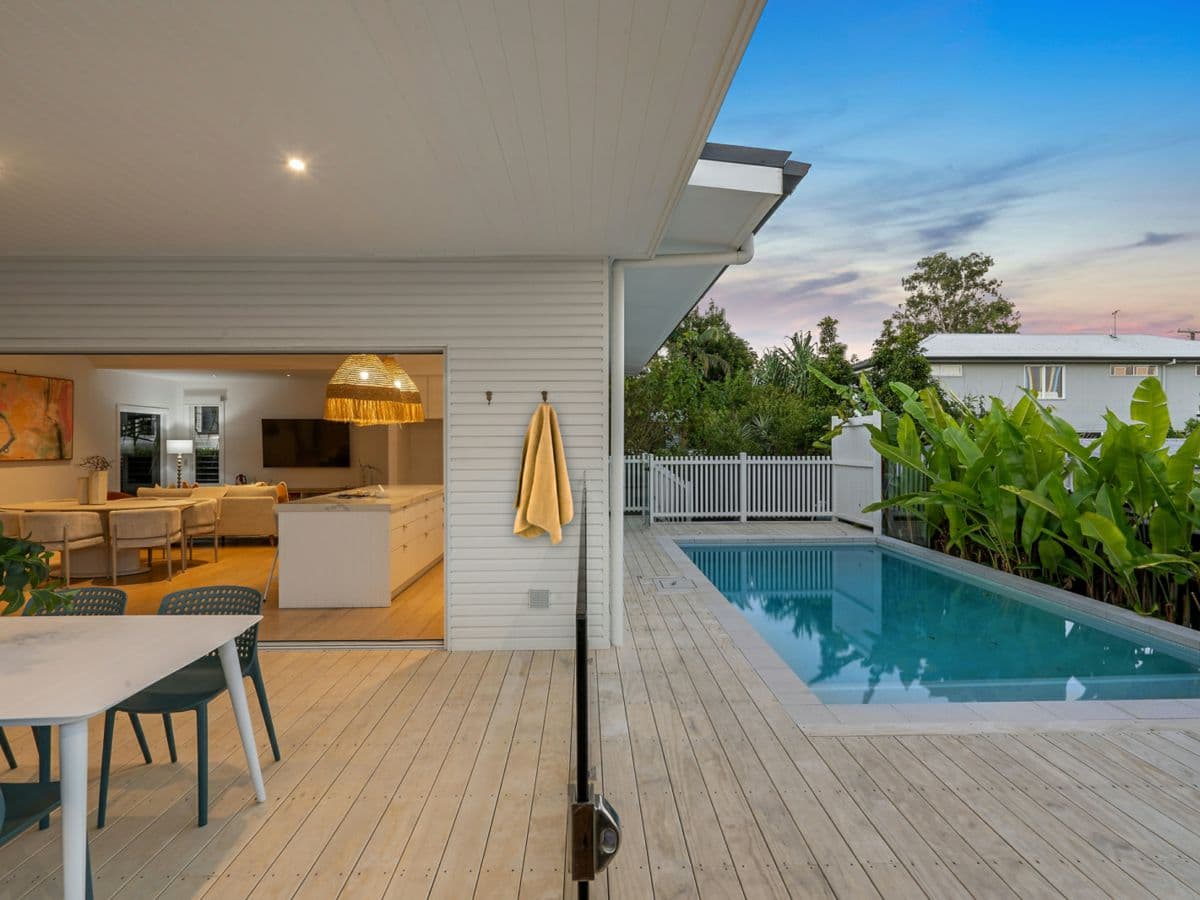 21 Barellan Street, STAFFORD, Stafford - Thumbnail 3