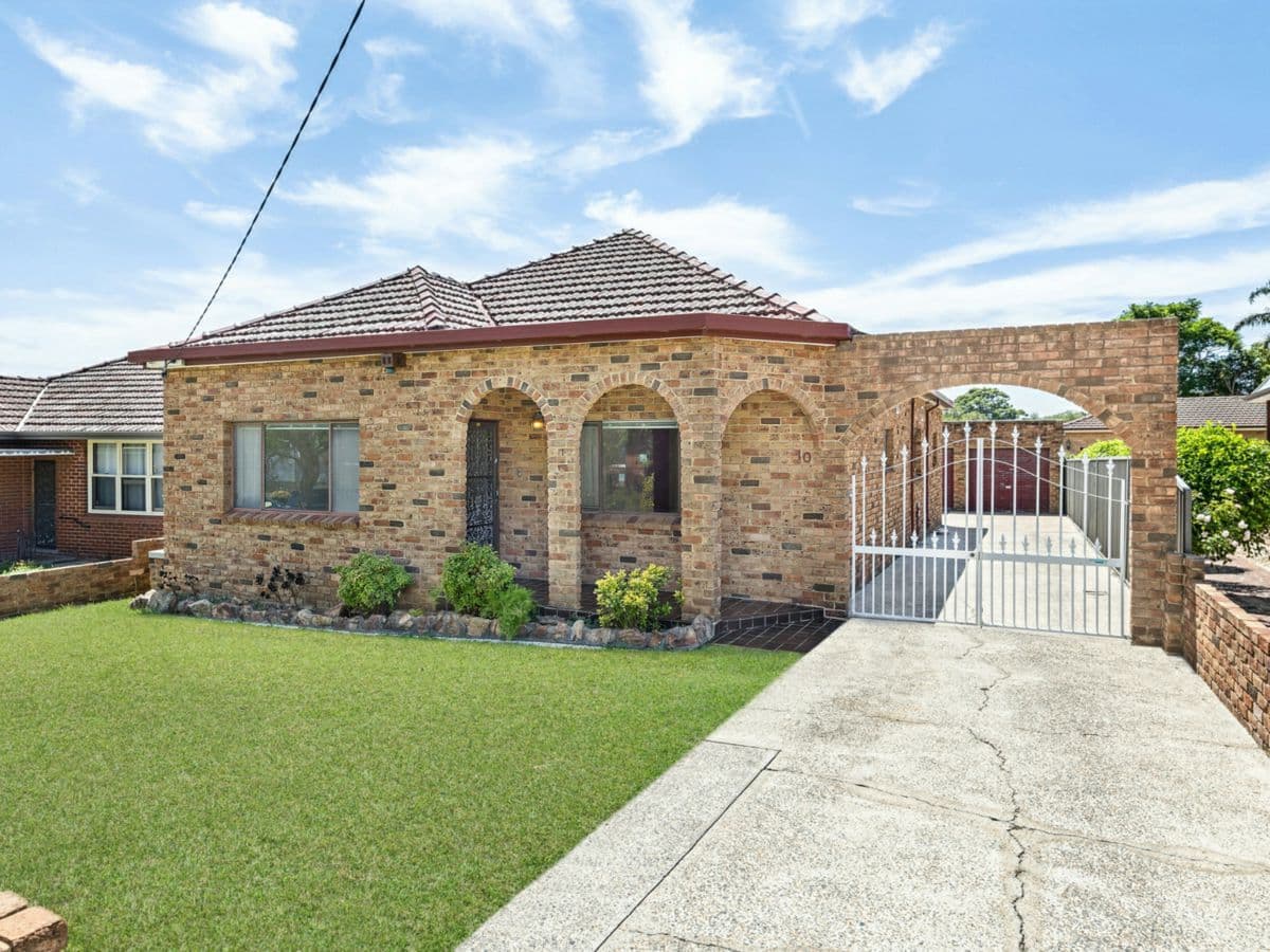 10 Sutcliffe Street, KINGSGROVE, Kingsgrove - Image 1