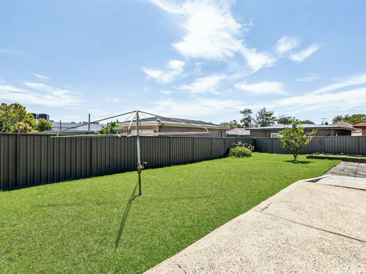 10 Sutcliffe Street, KINGSGROVE, Kingsgrove - Thumbnail 2
