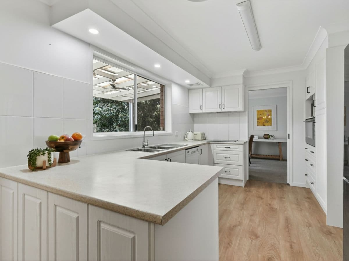 7 Davies Court, BAULKHAM HILLS, Baulkham Hills - Thumbnail 5