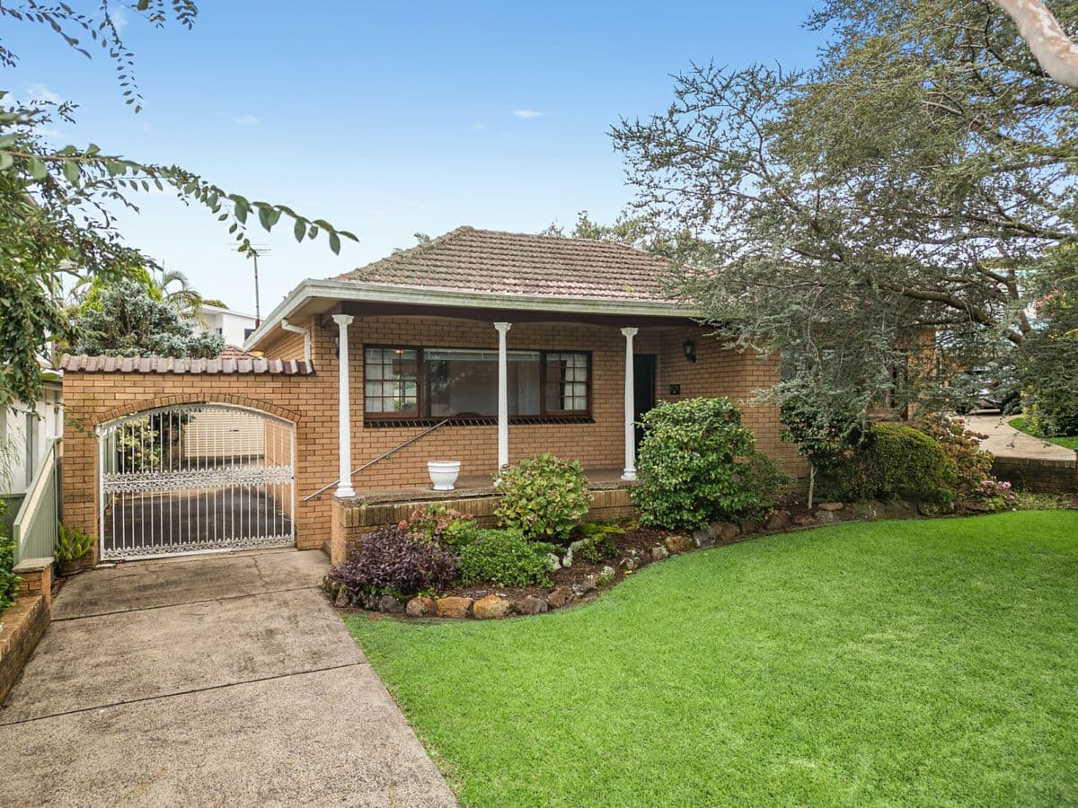 39 Crescent Road, CARINGBAH SOUTH, Caringbah South - Image 1