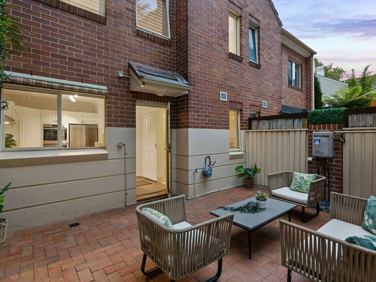 42/22 Ridge Street, NORTH SYDNEY, North Sydney - Thumbnail 2