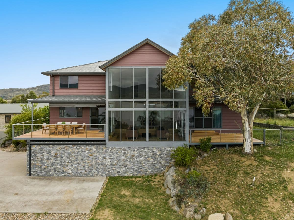 10 Tulong Close, EAST JINDABYNE, East Jindabyne - Thumbnail 2