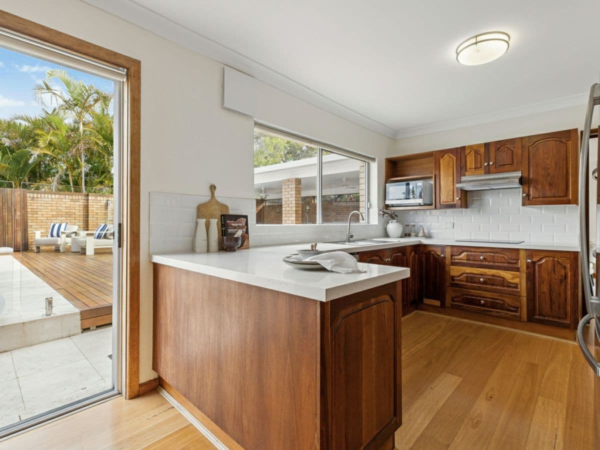 42 Hawkesbury Esplanade, SYLVANIA WATERS, Sylvania Waters - Thumbnail 4