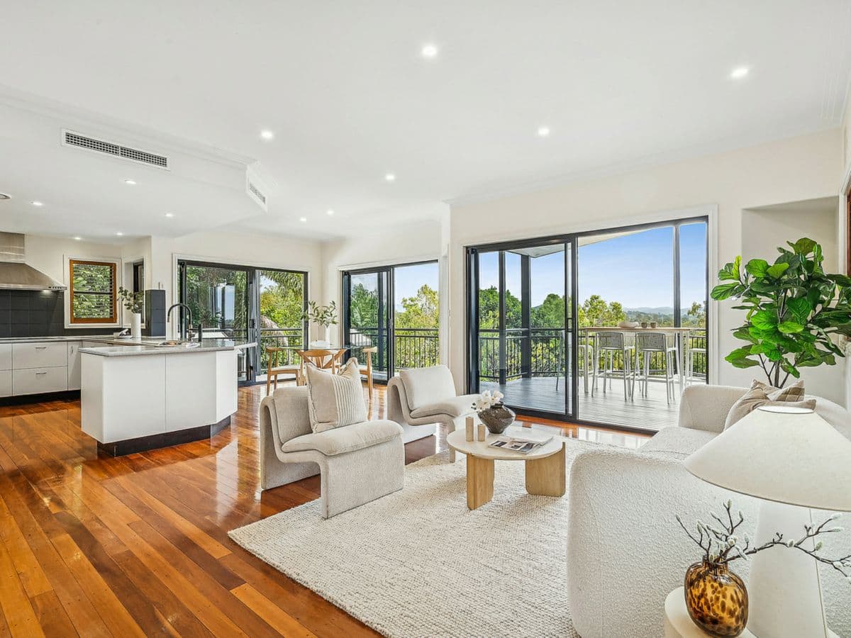 10 Tiara Close, MOUNT OMMANEY, Mount Ommaney - Thumbnail 7