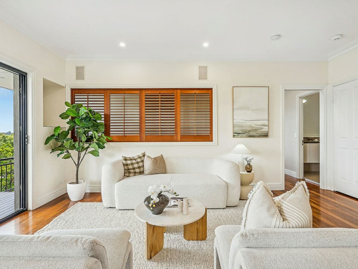10 Tiara Close, MOUNT OMMANEY, Mount Ommaney - Thumbnail 8