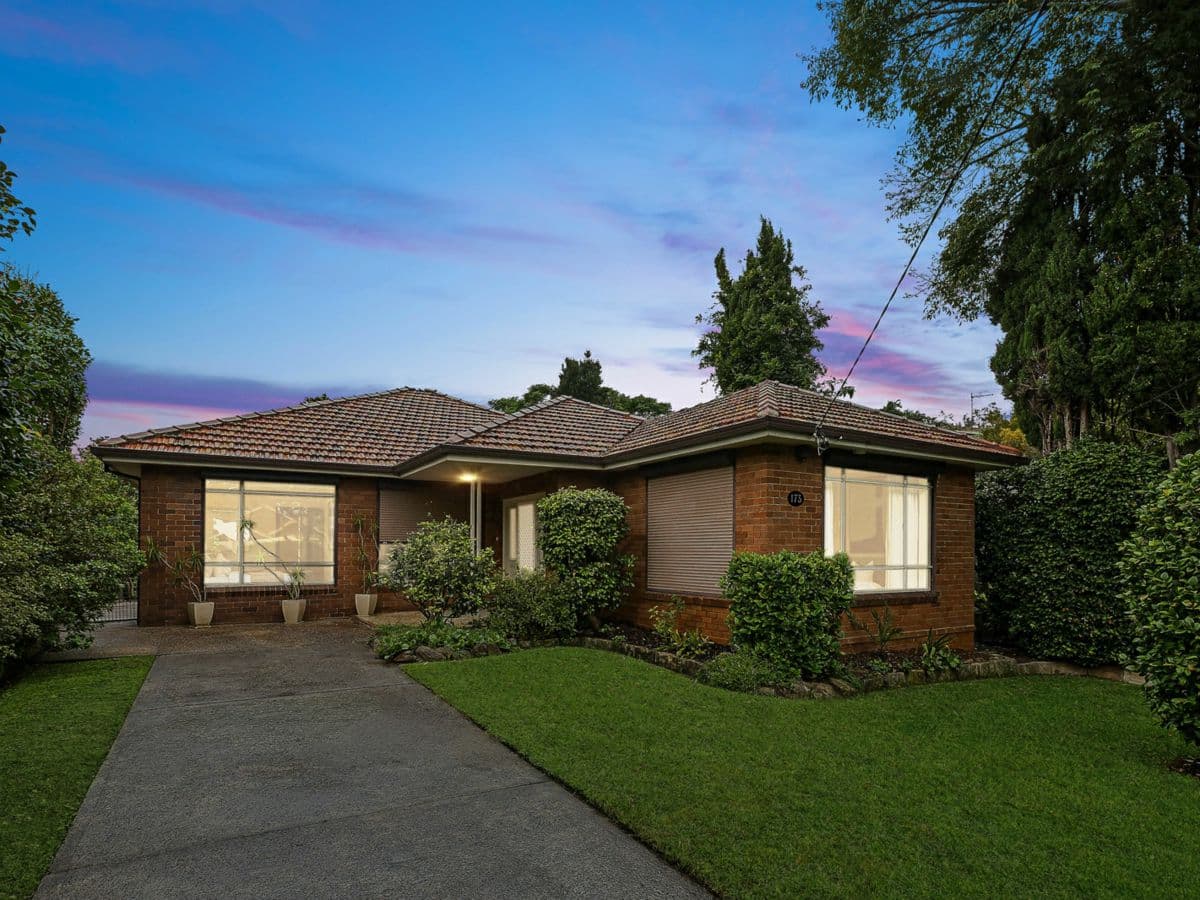 173 Eastern Valley Way, MIDDLE COVE, Middle Cove - Image 1