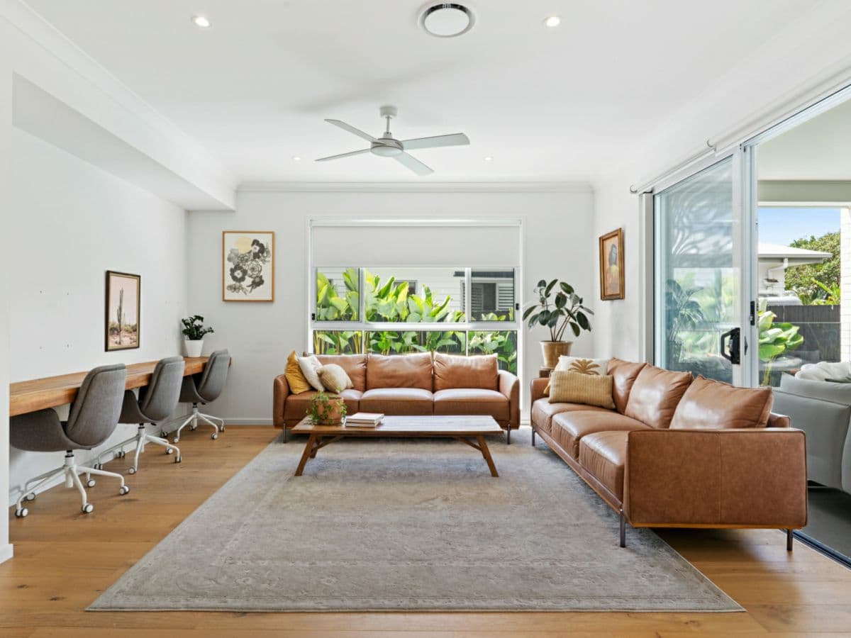 56 Kallay Street, MIAMI, Miami - Thumbnail 2