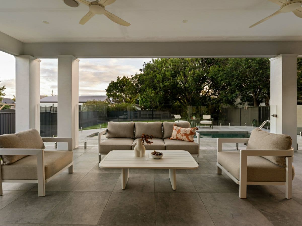 41 Elaroo Street, MORNINGSIDE, Morningside - Thumbnail 2