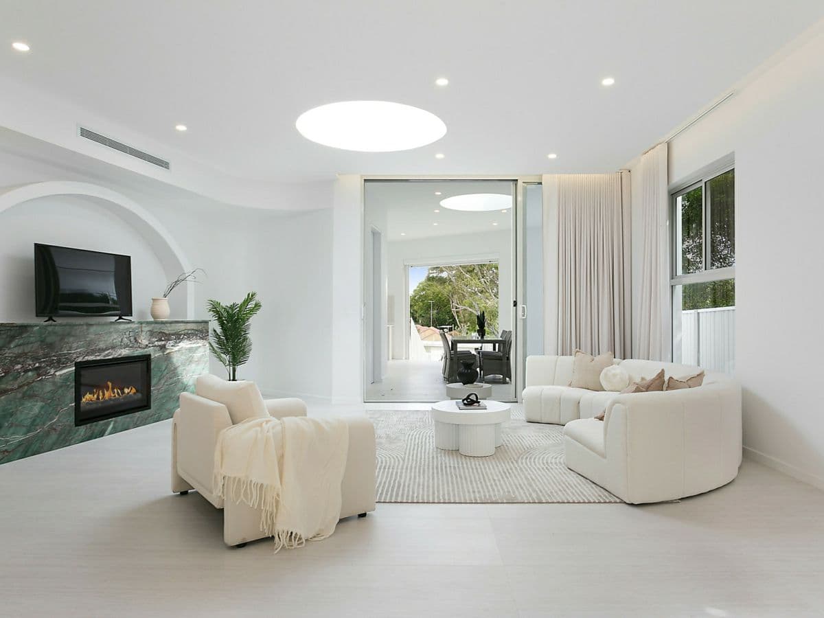 43 Stoddart Street, ROSELANDS, Roselands - Thumbnail 2