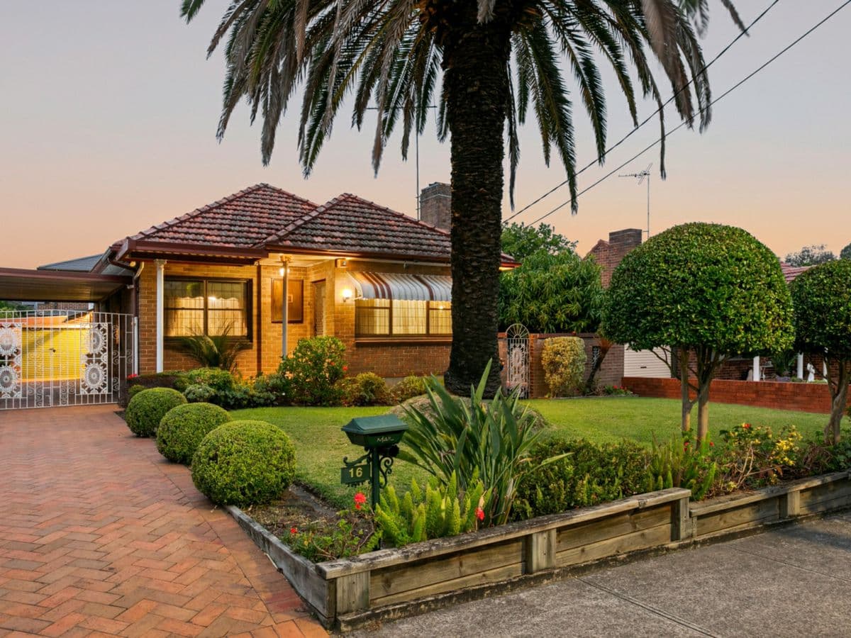 16 MacArthur Avenue, STRATHFIELD, Strathfield - Thumbnail 2
