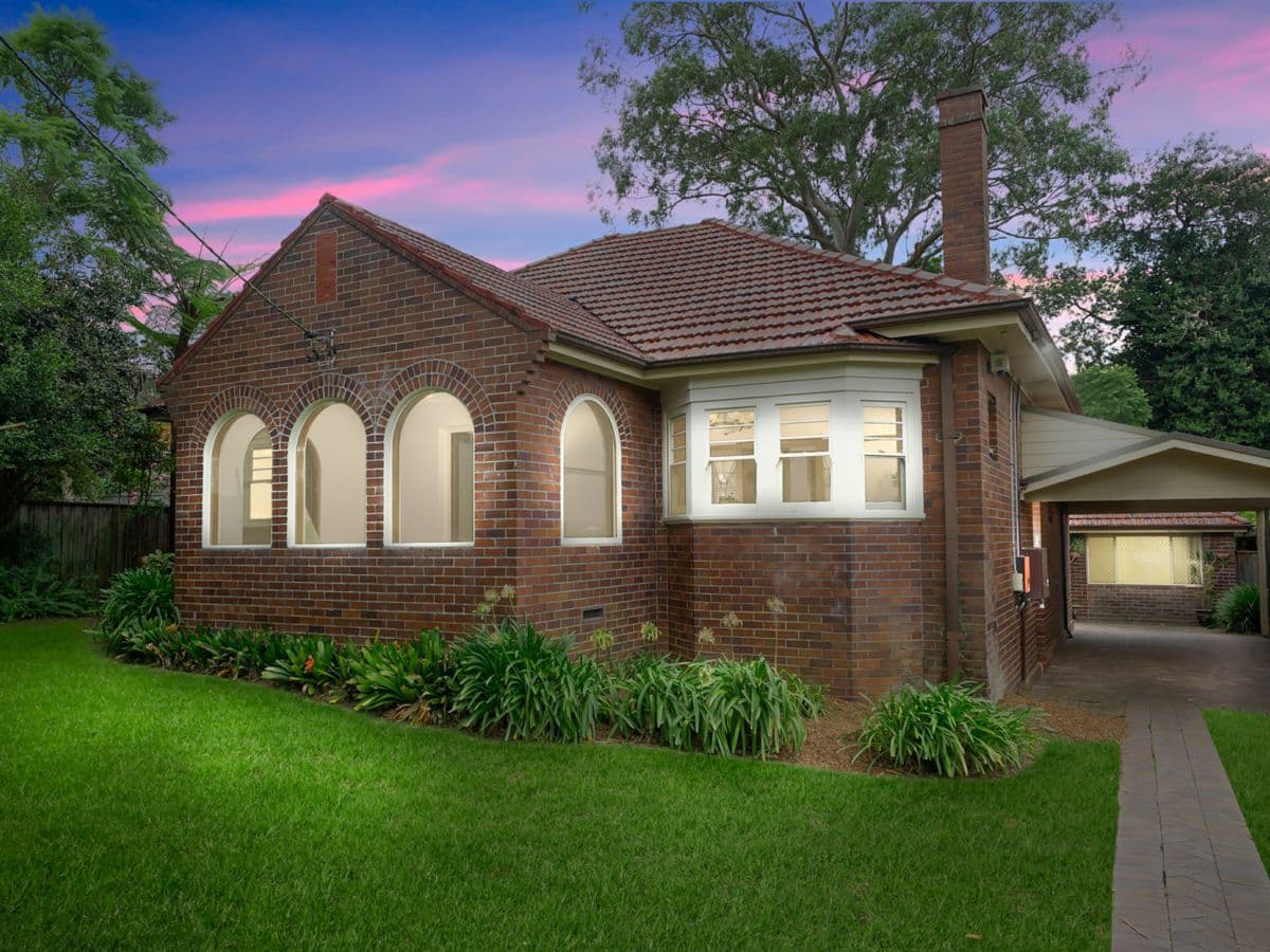 18 Rosebank Avenue, EPPING, Epping - Image 1