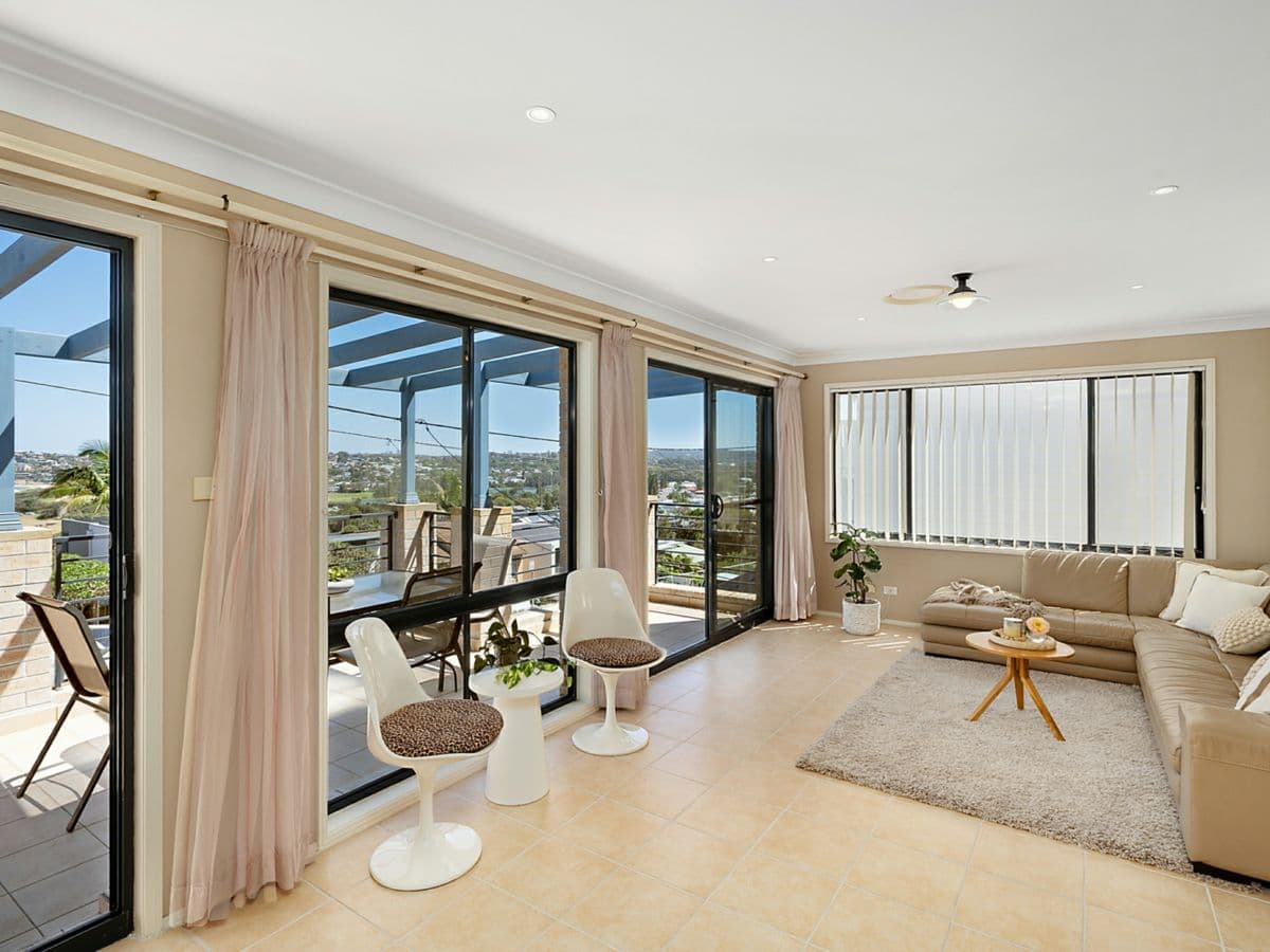 12 Pitt Road, NORTH CURL CURL, North Curl Curl - Thumbnail 3