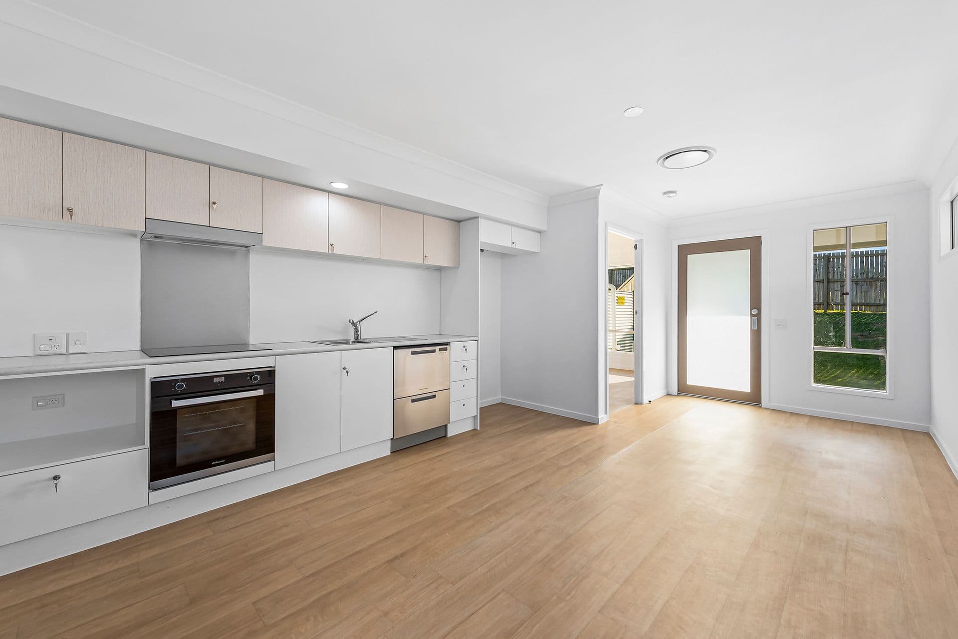 37 Vanessa Crescent, Cotswold Hills, QLD, 4350, Cotswold Hills - Thumbnail 2