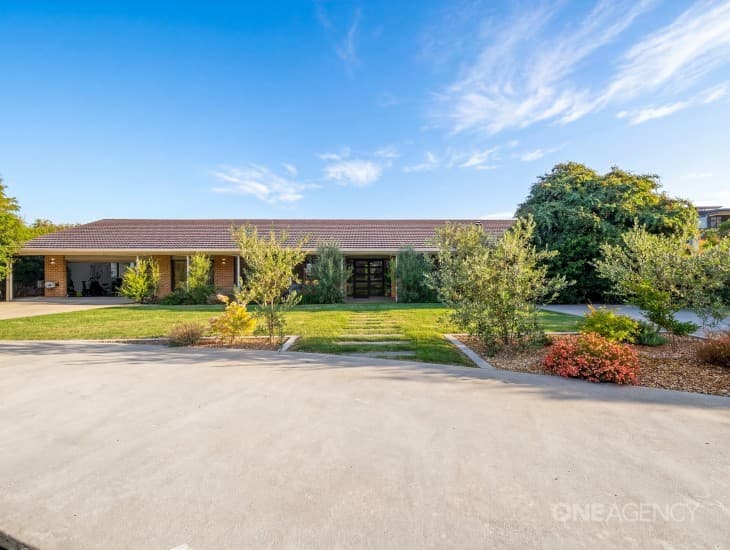 1 Lyndara Drive, Penguin, Penguin - Image 1