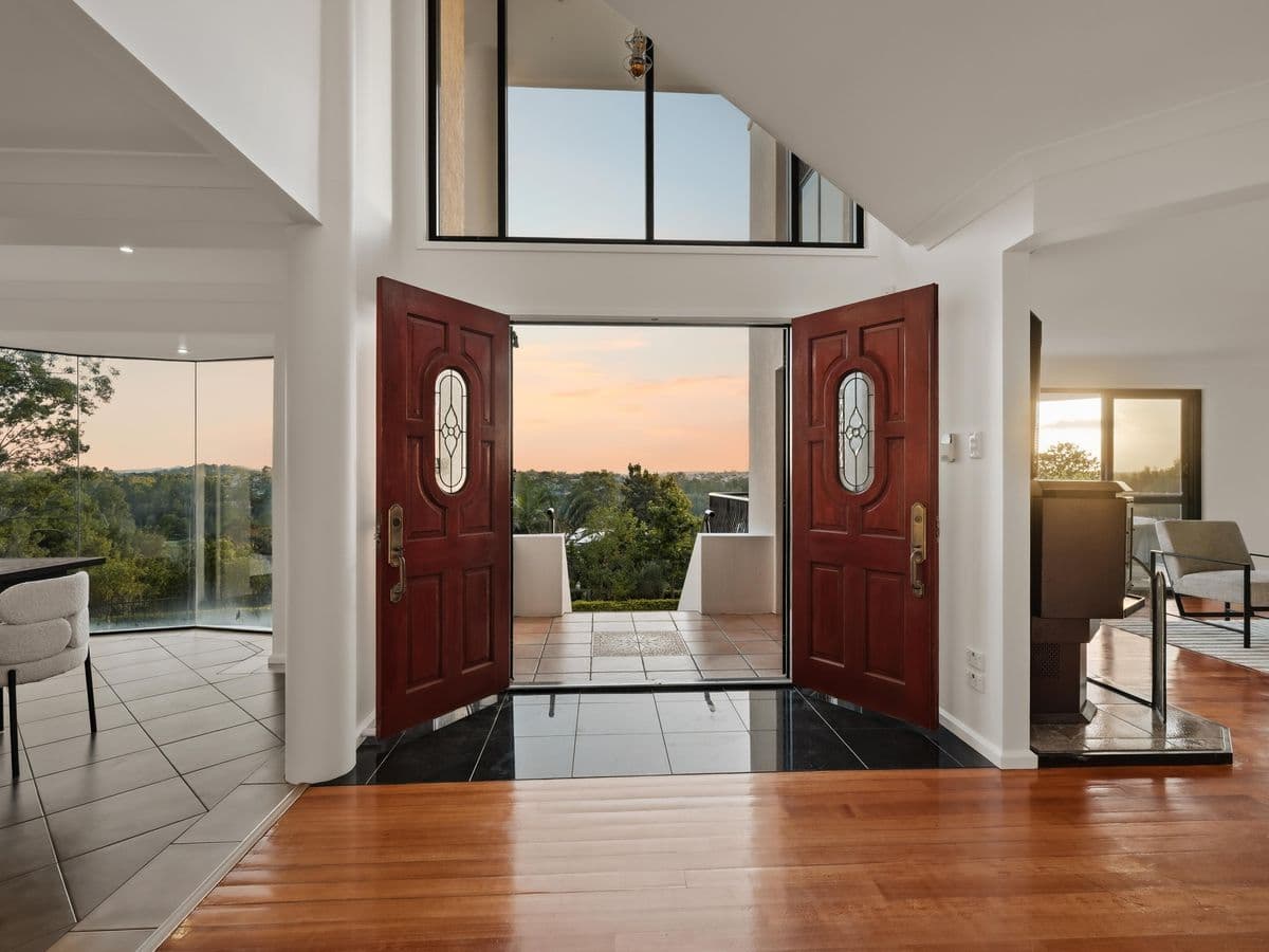 39 Hannah St, MOUNT OMMANEY, Mount Ommaney - Thumbnail 3