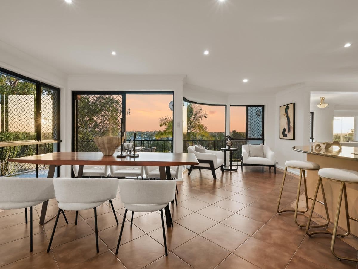 39 Hannah St, MOUNT OMMANEY, Mount Ommaney - Thumbnail 5