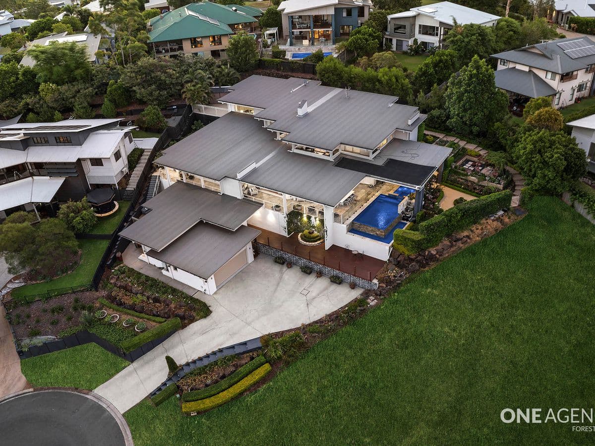 14 Seanna Place, BROOKWATER, Brookwater - Image 1