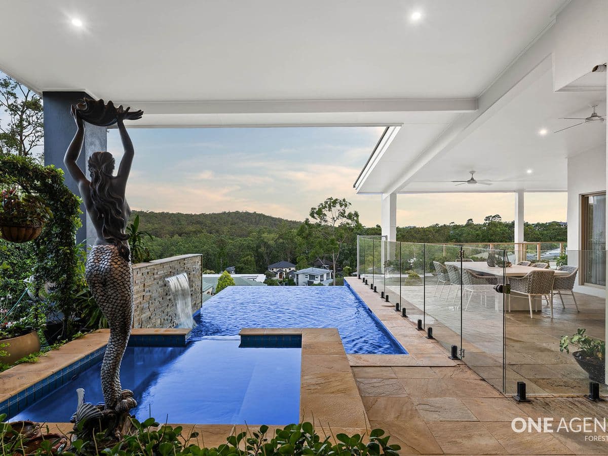 14 Seanna Place, BROOKWATER, Brookwater - Thumbnail 2