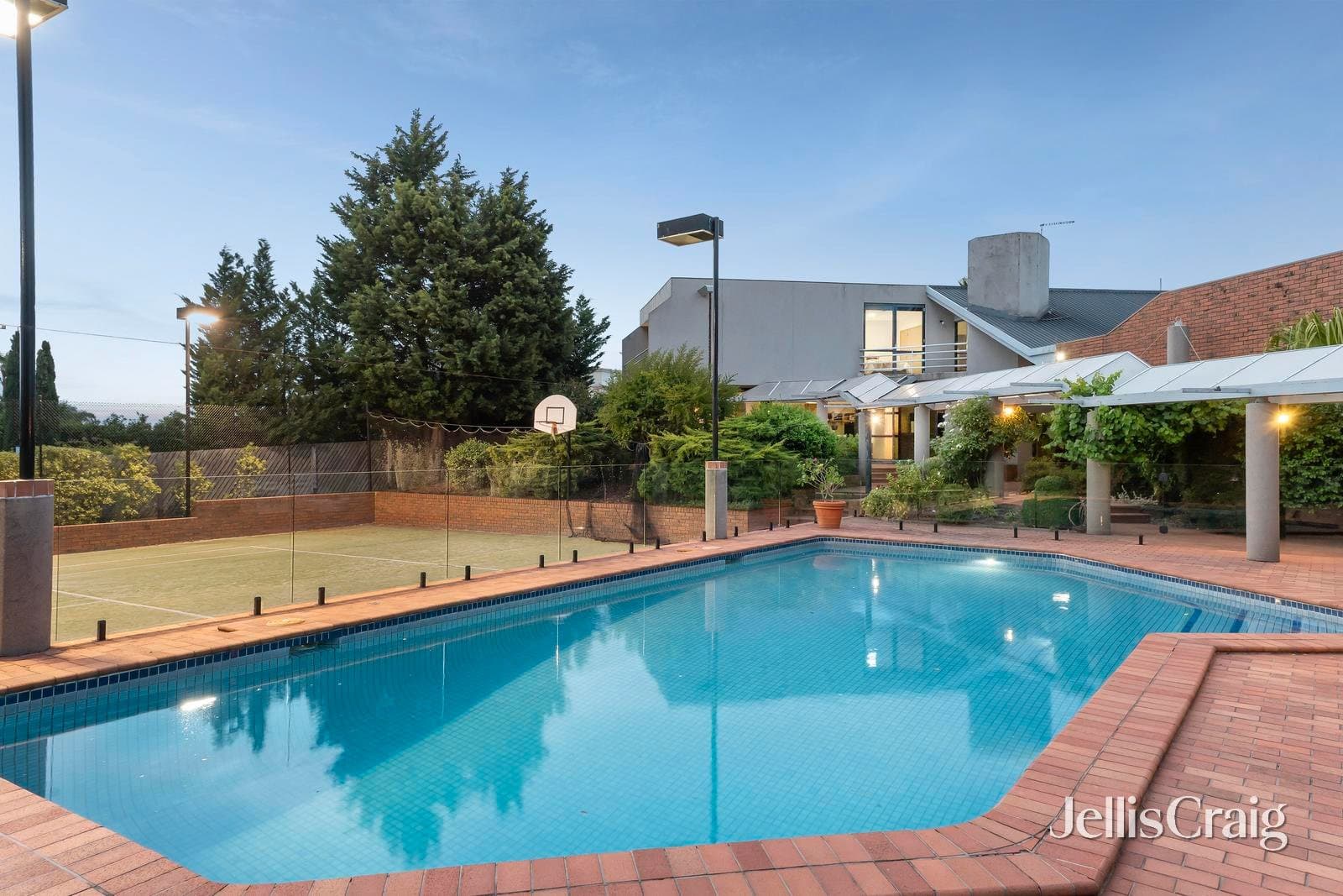 13 Sarah Crescent, Templestowe, Templestowe - Thumbnail 2