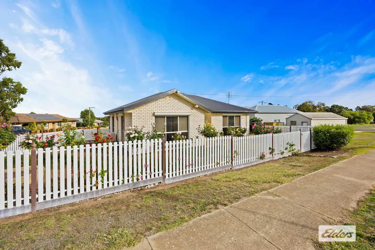 13 Alfred Street, Stawell, VIC, 3380, Stawell - Thumbnail 2