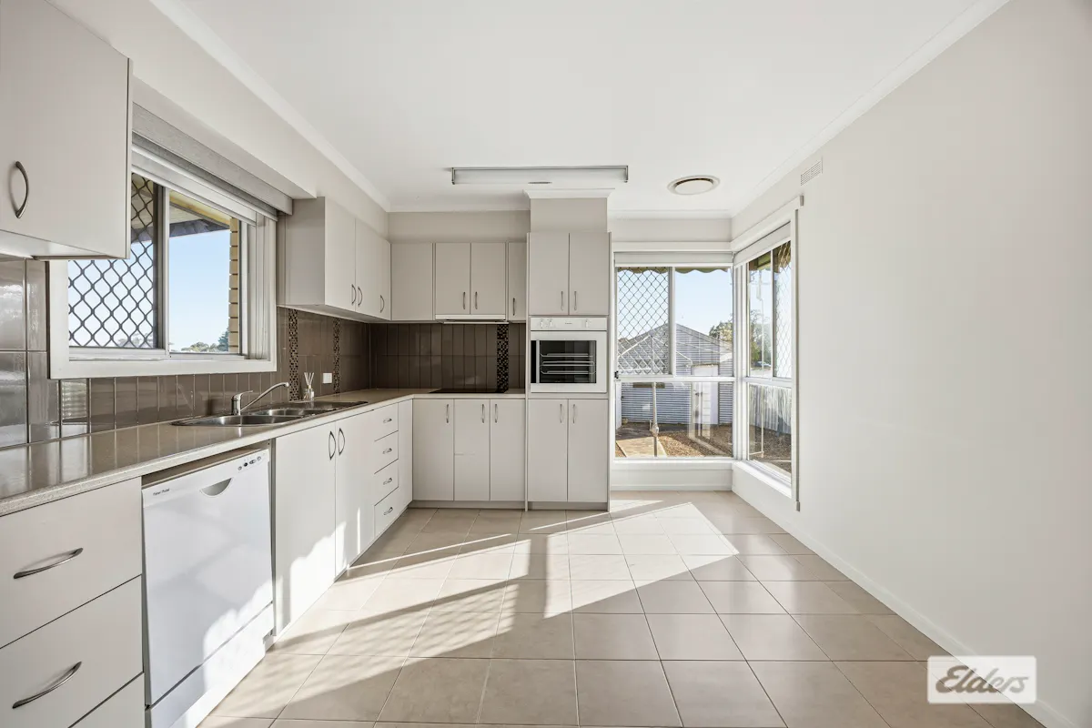 13 Alfred Street, Stawell, VIC, 3380, Stawell - Thumbnail 3