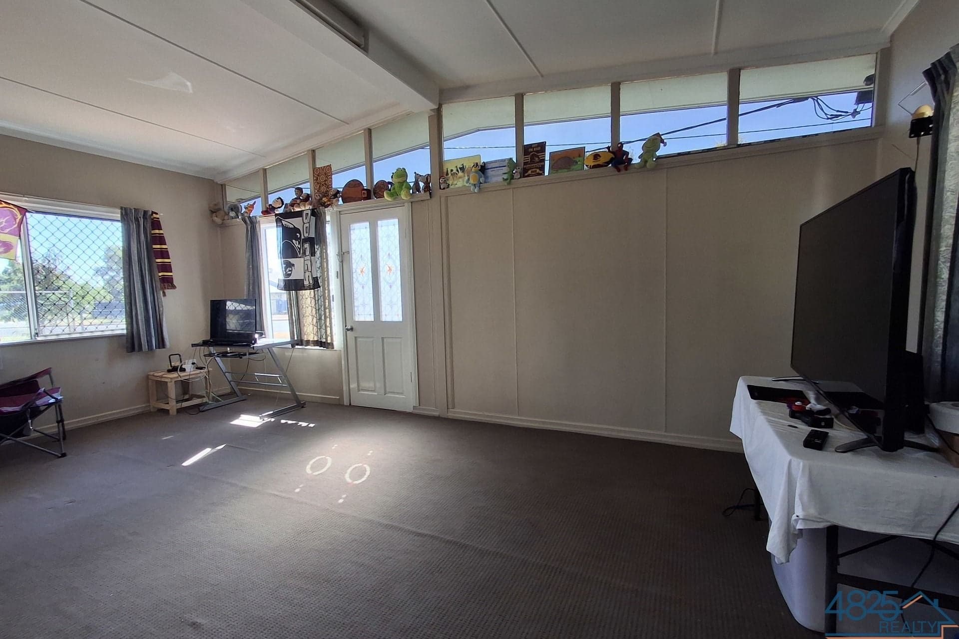 35 Carbine Avenue Mount Isa QLD, Mount Isa City - Thumbnail 2