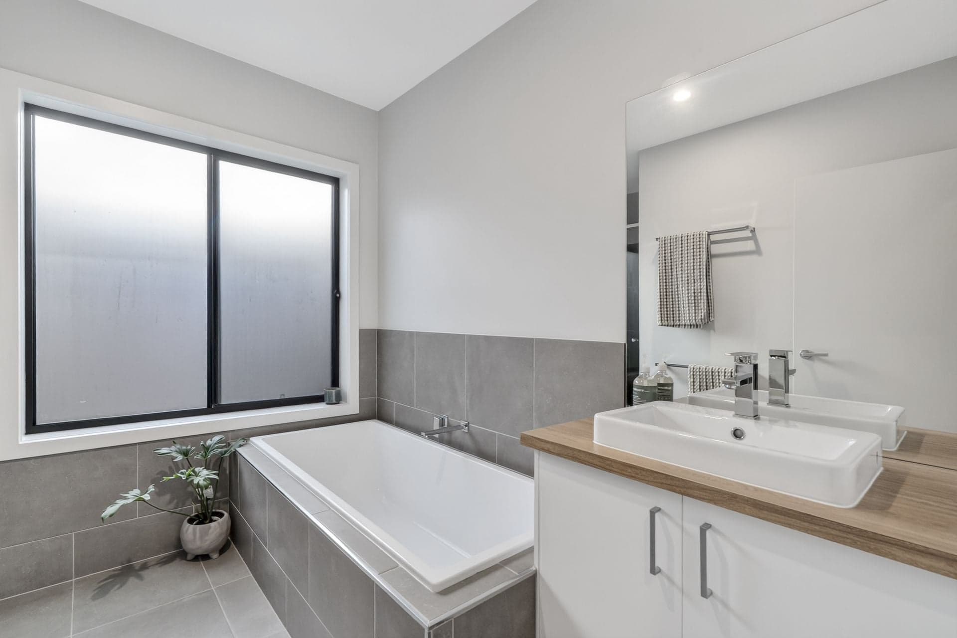 23 Alcandre Street, Ocean Grove VIC, Ocean Grove - Image 1