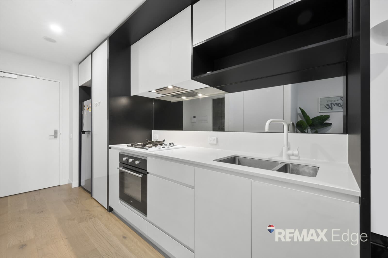 2402/296 Lt Lonsdale Street Melbourne VIC 3000, Melbourne - Thumbnail 2