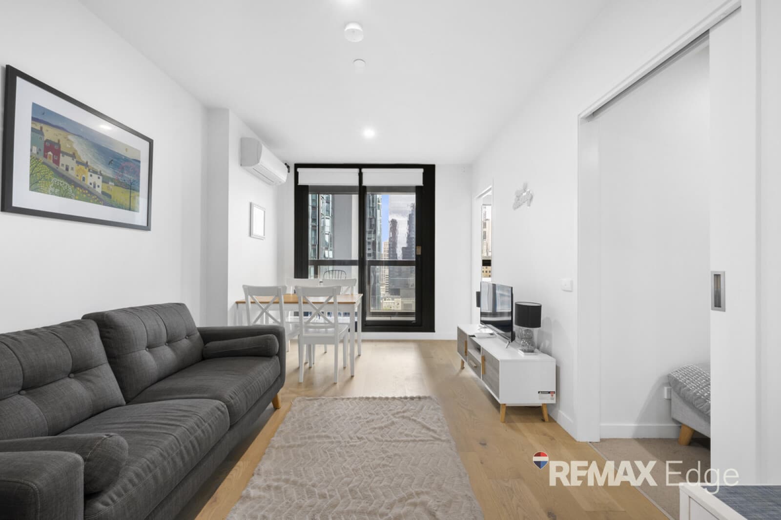 2402/296 Lt Lonsdale Street Melbourne VIC 3000, Melbourne - Thumbnail 3