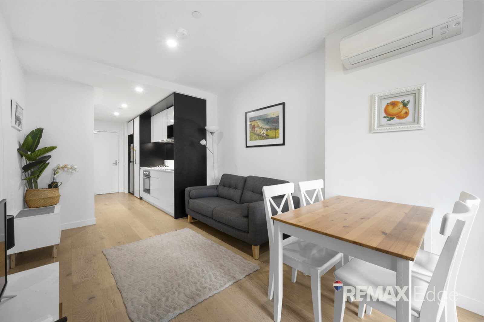 2402/296 Lt Lonsdale Street Melbourne VIC 3000, Melbourne - Thumbnail 4