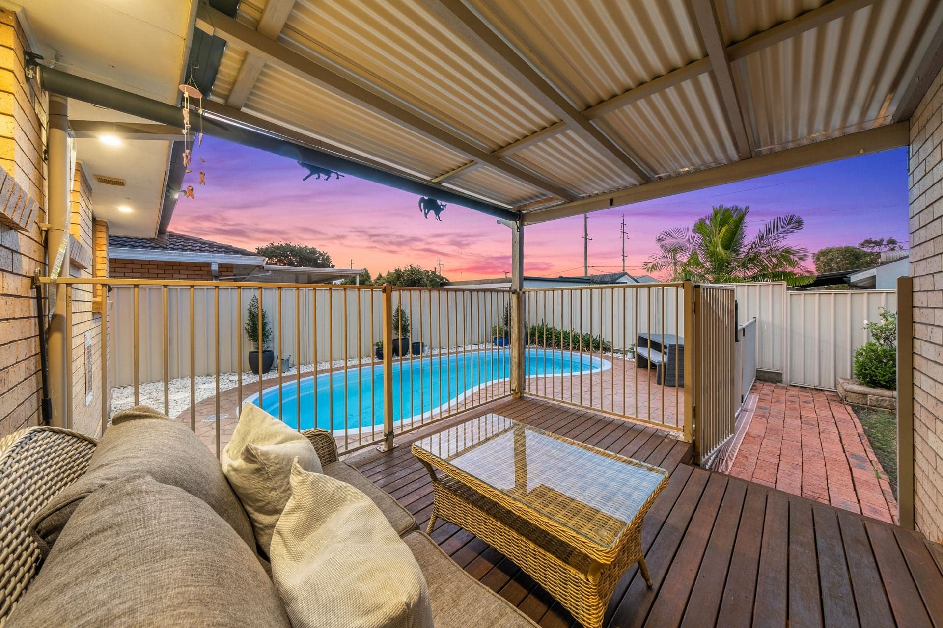 16 Howell Crescent, South Windsor, South Windsor - Thumbnail 3