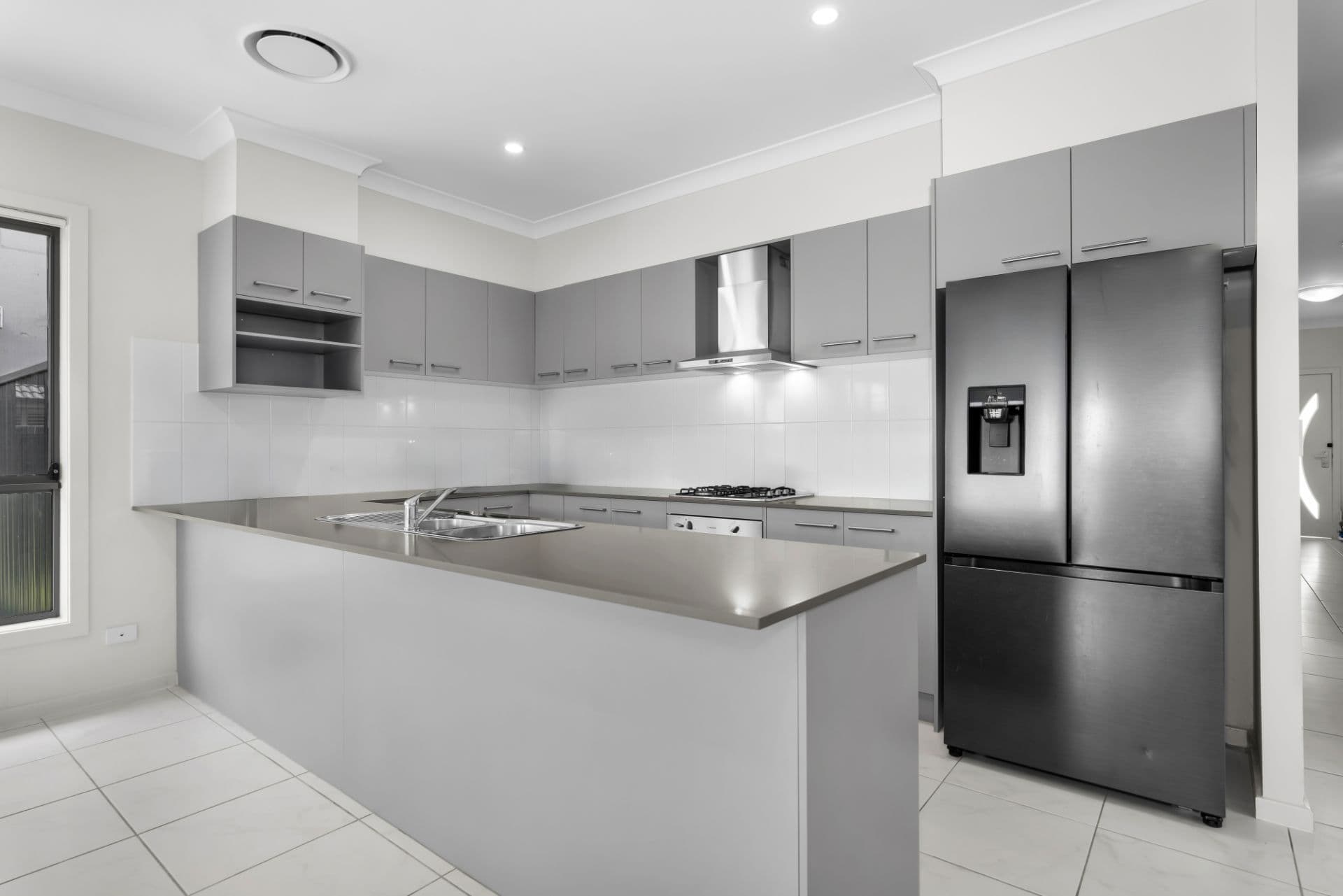 15 Weldon Street, Oran Park NSW, Oran Park - Thumbnail 2