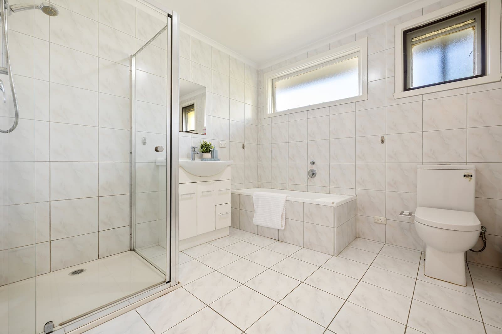 42 Chancellor Drive, Wheelers Hill, Wheelers Hill - Thumbnail 8