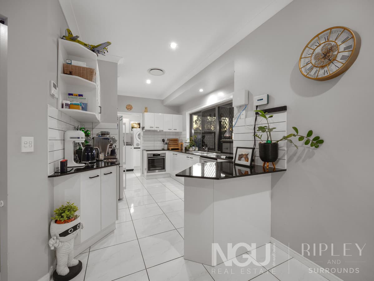 37 Honeywood Drive, Fernvale QLD 4306, Fernvale - Thumbnail 5