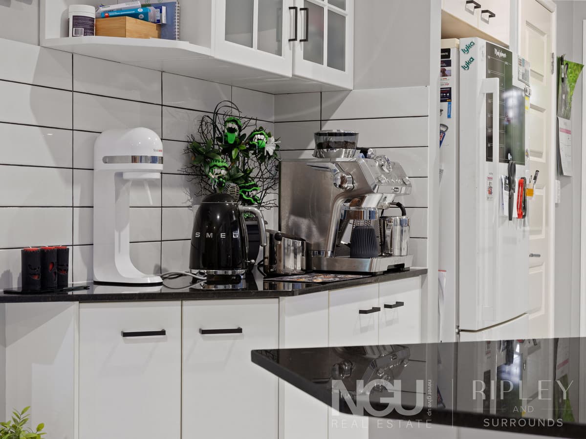 37 Honeywood Drive, Fernvale QLD 4306, Fernvale - Thumbnail 6