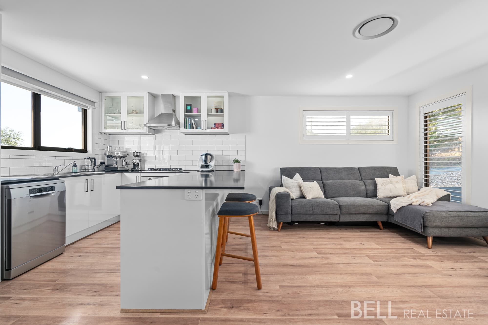 16 Cobden Crescent, LILYDALE, Lilydale - Thumbnail 5