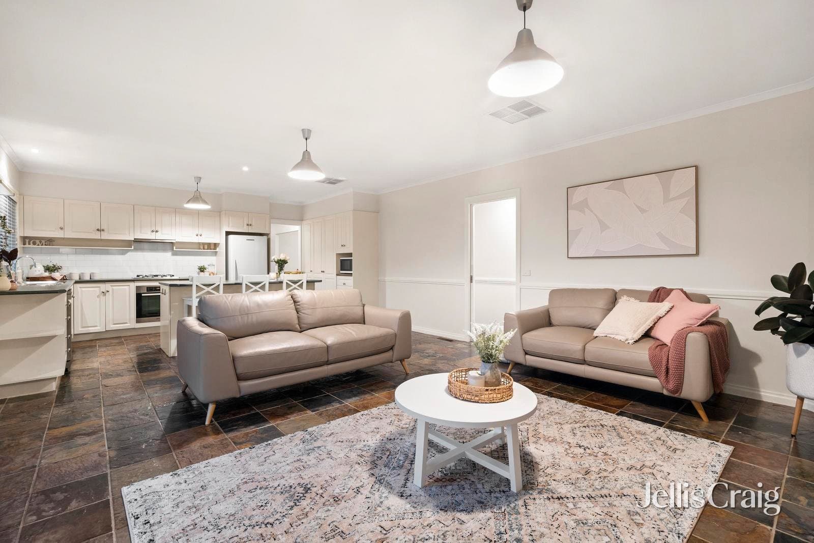 44 Eskdale Drive, Croydon Hills, Croydon Hills - Thumbnail 4