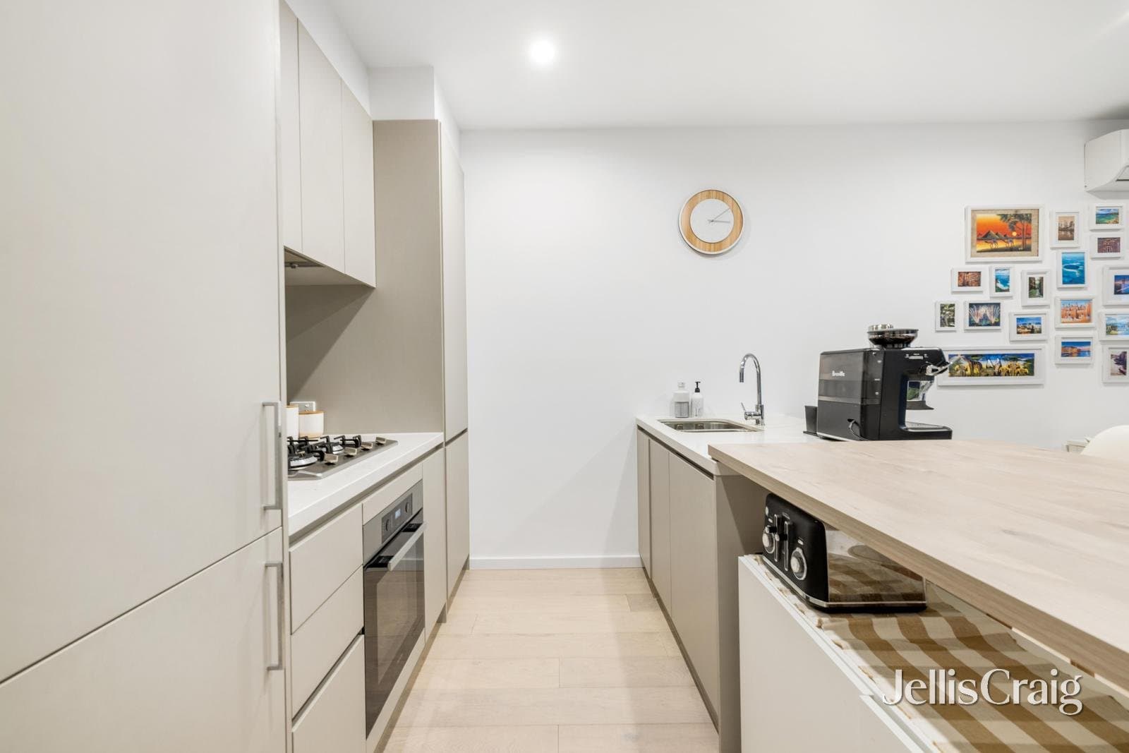 207/166 Whitehorse Road, Blackburn, Blackburn - Thumbnail 7