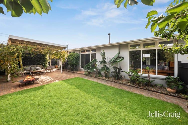 2/110 Church Street, Hamlyn Heights, Hamlyn Heights - Image 1