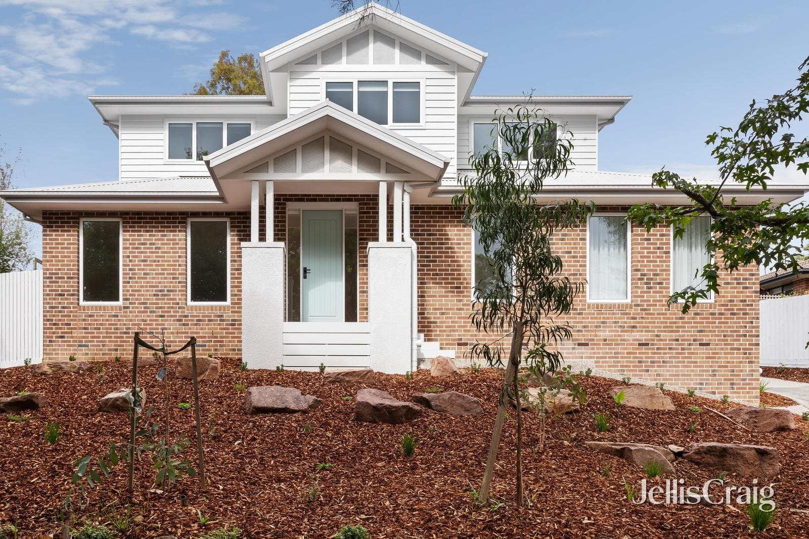 10 Kingston Road, Surrey Hills, Surrey Hills - Thumbnail 2