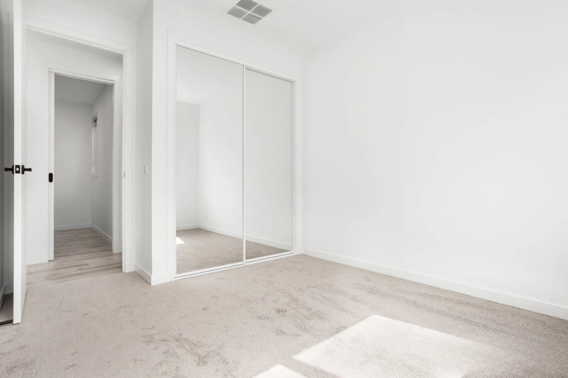 6 Sinopia Street, Tarneit, VIC, Tarneit - Thumbnail 4