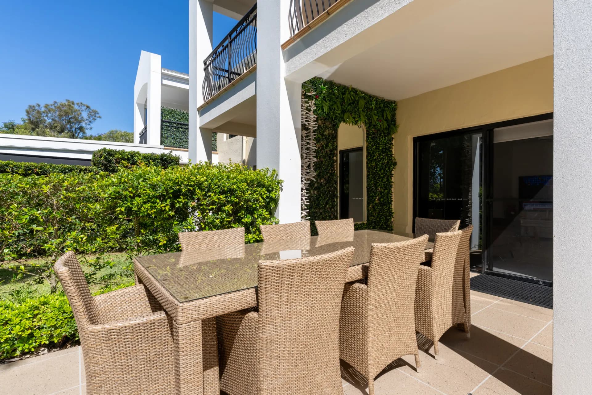 8843 Magnolia Drive East, Hope Island, QLD, Hope Island - Thumbnail 4