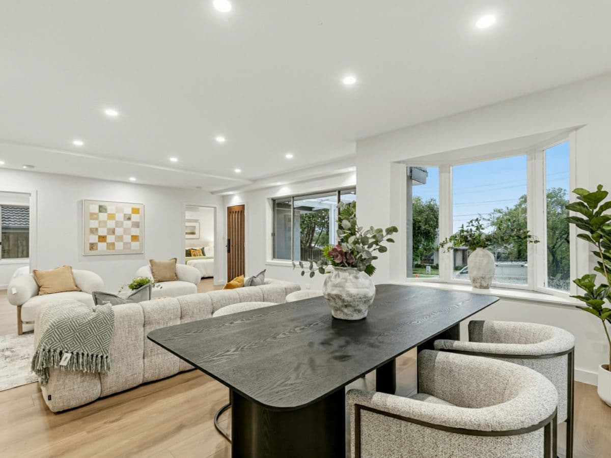 19 Illawara Crescent, BAYSWATER NORTH, Bayswater North - Thumbnail 4