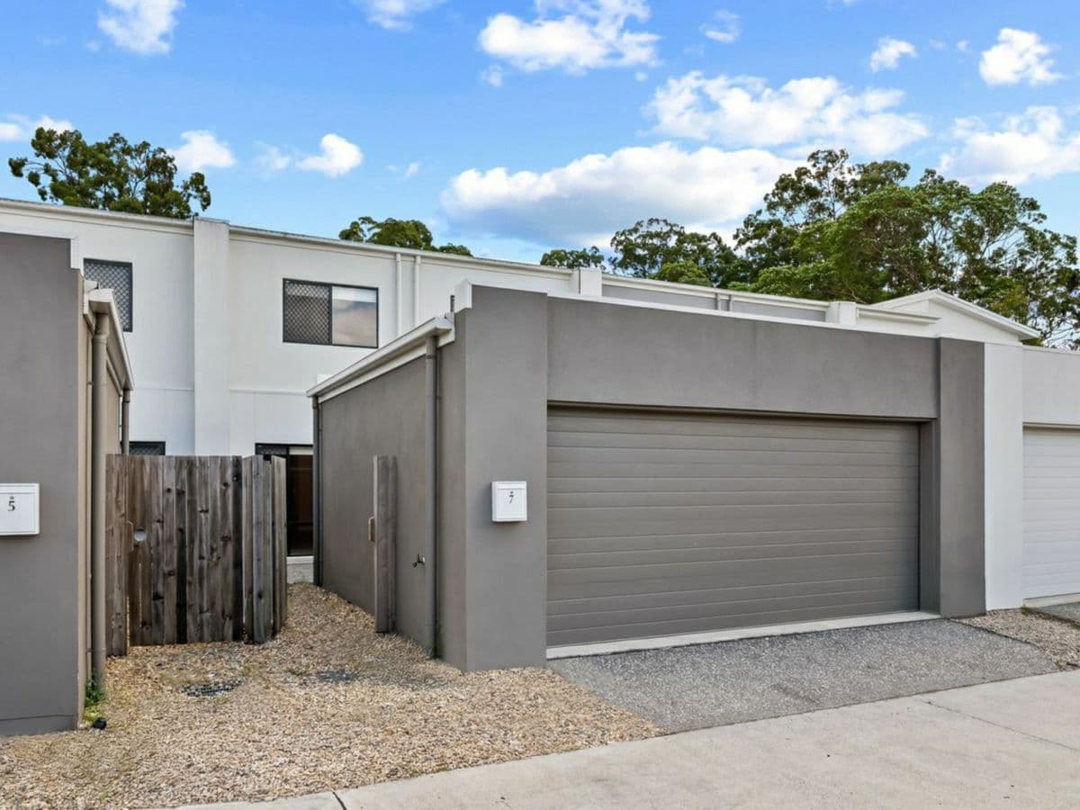 7 Coventry Lane, JOYNER, Joyner - Thumbnail 2