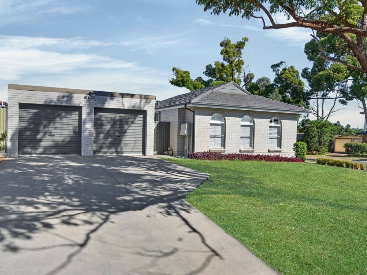 86 Melville Road, ST CLAIR, St Clair - Image 1