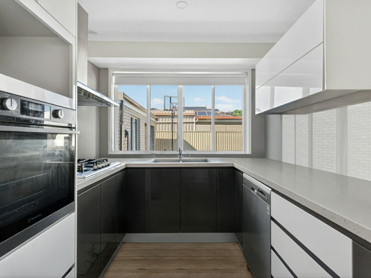 86 Melville Road, ST CLAIR, St Clair - Thumbnail 6